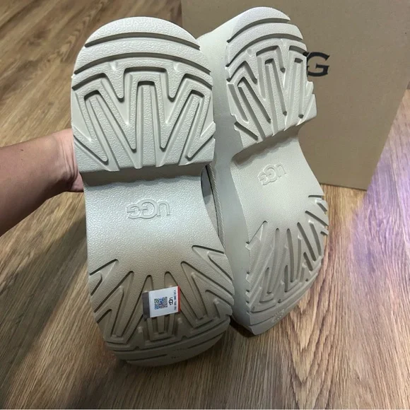 UGG tan suede platform heeled clogs mules slip on shoes women’s 9 new in box - Picture 5 of 8